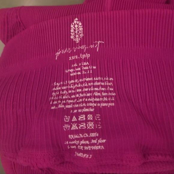 Free People Hot Pink Leggings- SUPER FORM FITTING!! GORGEOUS COLOR - Picture 2 of 10